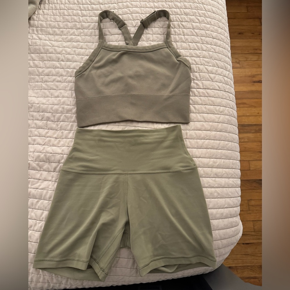 ARITZIA Sports Bra and Shorts Set - sun-dried olive